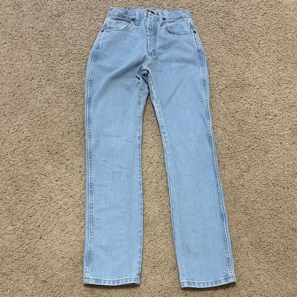 Wrangler Women's Straight Leg Jeans - Light Blue Denim